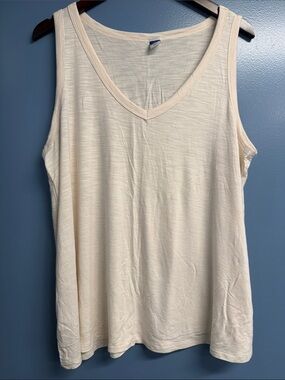 Old Navy Cream V-Neck Tank Top